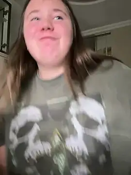 remirann  online show from December 15, 2024, 5:42 pm