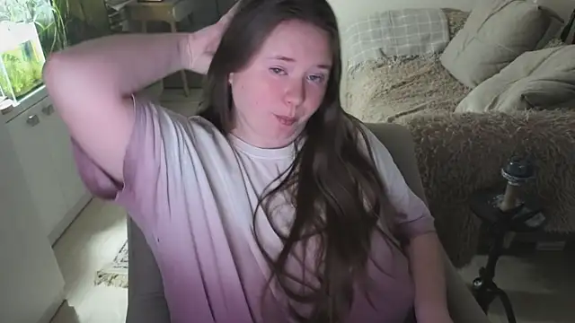 Snapshot of remirann_ chatting on May 4, 2026, 5:42 pm remirann online show from May 4, 2026, 5:42 pm