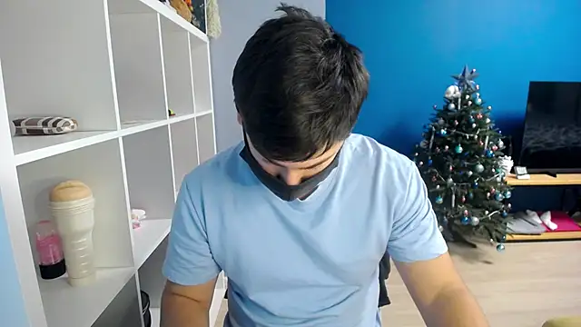 Snapshot of Tomguys chatting on January 11, 2025, 3:42 pm Tomguys online show from January 11, 2025, 3:42 pm
