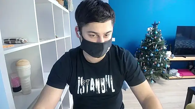 Snapshot of Tomguys chatting on January 15, 2025, 1:31 pm Tomguys online show from January 15, 2025, 1:31 pm