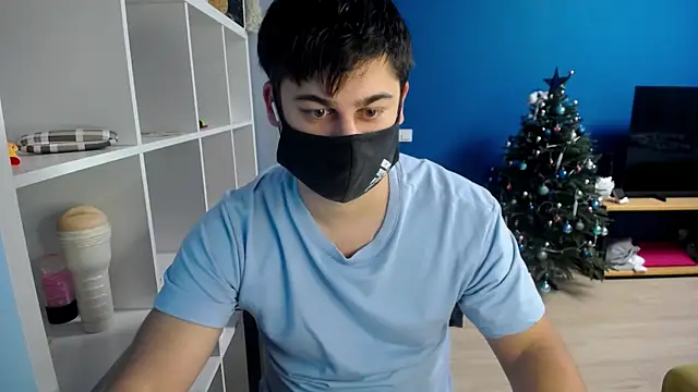 Snapshot of Tomguys chatting on January 15, 2025, 7:12 pm Tomguys online show from January 15, 2025, 7:12 pm