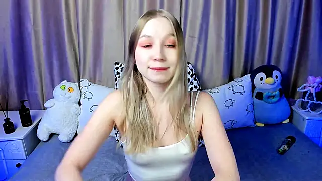 Snapshot of LilyStarlight chatting on December 14, 2024, 5:40 am LilyStarlight online show from December 14, 2024, 5:40 am