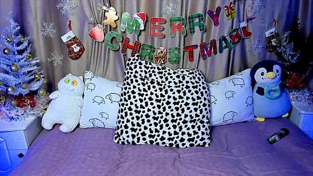 Snapshot of LilyStarlight chatting on December 20, 2024, 7:01 am LilyStarlight online show from December 20, 2024, 7:01 am