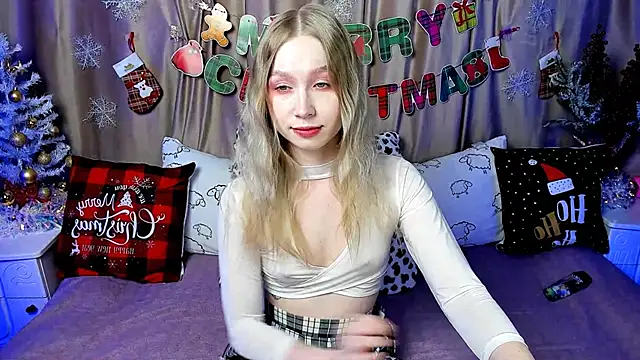 Snapshot of LilyStarlight chatting on December 22, 2024, 3:55 am LilyStarlight online show from December 22, 2024, 3:55 am