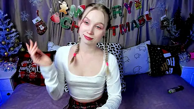 Snapshot of LilyStarlight chatting on December 24, 2024, 3:27 am LilyStarlight online show from December 24, 2024, 3:27 am