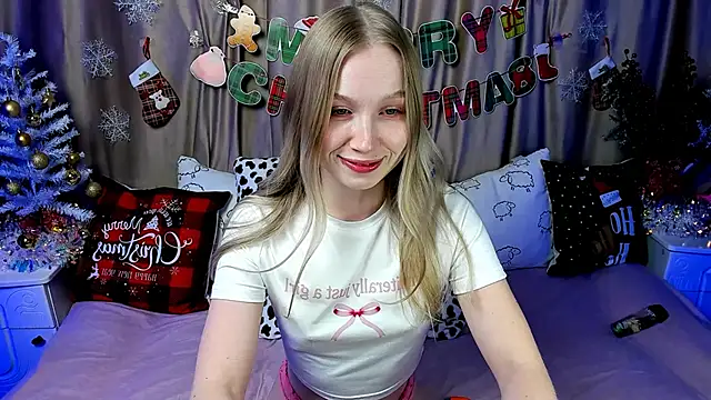 Snapshot of LilyStarlight chatting on January 1, 2025, 7:41 am LilyStarlight online show from January 1, 2025, 7:41 am