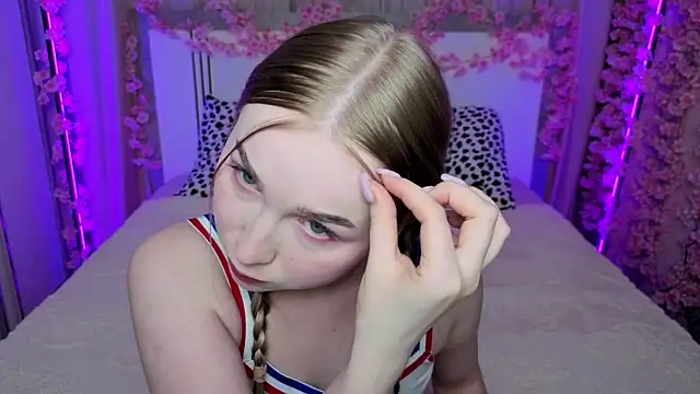 Snapshot of LilyStarlight chatting on April 30, 2026, 3:46 am LilyStarlight online show from April 30, 2026, 3:46 am