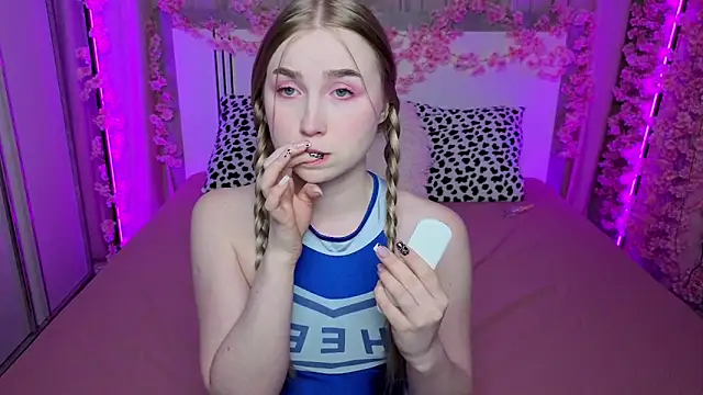 Snapshot of LilyStarlight chatting on May 10, 2026, 3:12 am LilyStarlight online show from May 10, 2026, 3:12 am