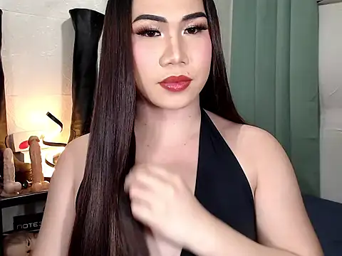 Snapshot of elise_bloom69 chatting on May 15, 2026, 4:03 pm elise bloom69 online show from May 15, 2026, 4:03 pm