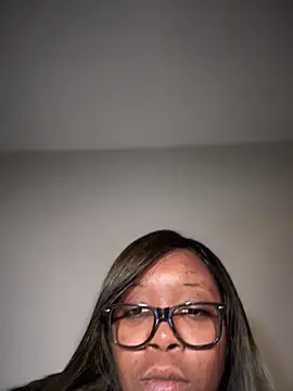 NikkiNoelanii online show from December 15, 2024, 2:48 pm