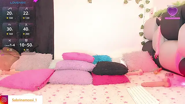 sabrinamossii online show from June 12, 2026, 8:19 pm