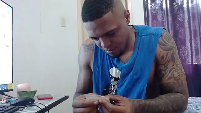 hot and naughty latin online show from November 27, 2025, 5:26 pm