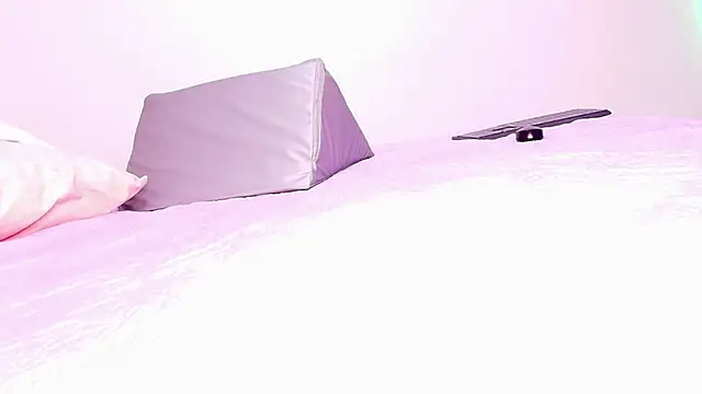  ebony-queen  online show from November 21, 2025, 12:04 pm