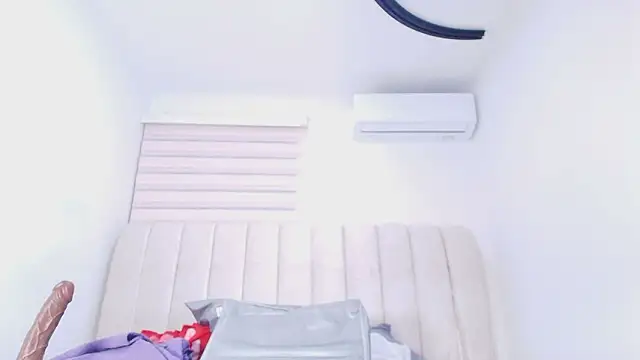  ebony-queen  online show from February 9, 2026, 3:10 am