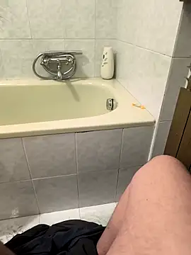 manuel9428 online show from April 24, 2026, 12:18 pm