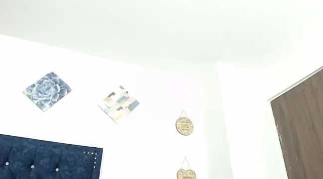 QueenSquirt  online show from February 26, 2025, 8:33 pm