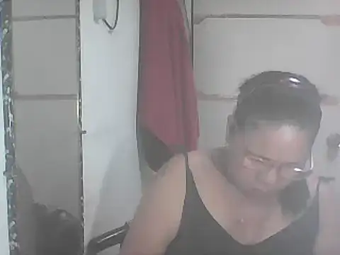 hotwet mama4uxx online show from February 14, 2025, 12:41 am