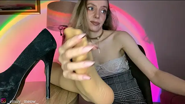  Emily Sweety  online show from April 14, 2026, 12:44 pm