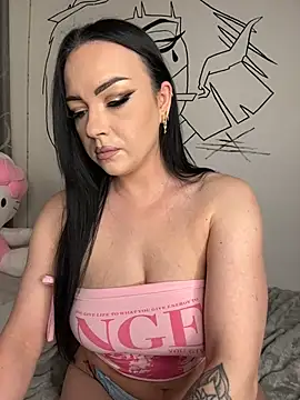 na dolli online show from February 4, 2025, 5:12 pm