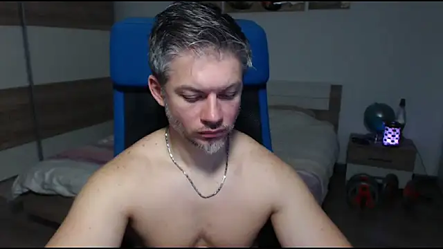 RobbyShawz online show from February 14, 2025, 9:10 pm