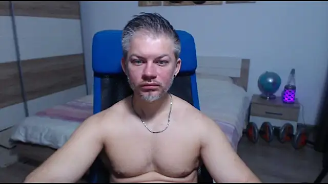 RobbyShawz online show from December 1, 2025, 7:24 am