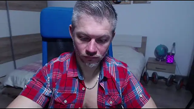 RobbyShawz online show from December 19, 2025, 7:43 pm