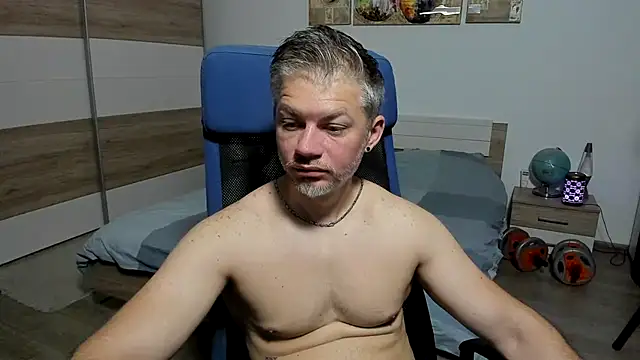 Snapshot of RobbyShawz chatting on June 7, 2026, 5:11 am RobbyShawz online show from June 7, 2026, 5:11 am