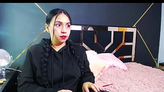 Lorena   online show from February 19, 2025, 12:03 am