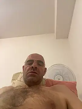 Snapshot of slim1976006 chatting on June 28, 2026, 12:44 pm slim1976006 online show from June 28, 2026, 12:44 pm