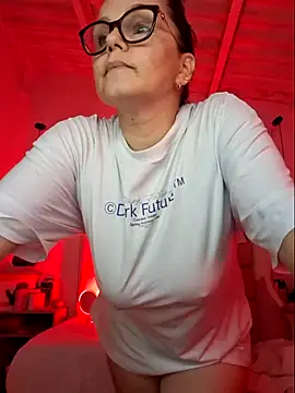 Snapshot of MariaPau_83 chatting on November 15, 2025, 11:10 pm MariaPau 83 online show from November 15, 2025, 11:10 pm