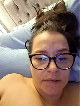 Snapshot of MariaPau_83 chatting on February 6, 2026, 11:19 pm MariaPau 83 online show from February 6, 2026, 11:19 pm