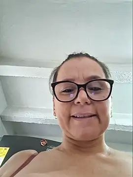 Snapshot of MariaPau_83 chatting on February 9, 2026, 4:33 pm MariaPau 83 online show from February 9, 2026, 4:33 pm