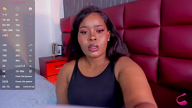 Snapshot of Rianamanson chatting on October 4, 2025, 12:30 am Rianamanson online show from October 4, 2025, 12:30 am