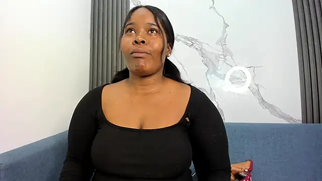 Snapshot of Rianamanson chatting on October 31, 2025, 5:08 am Rianamanson online show from October 31, 2025, 5:08 am