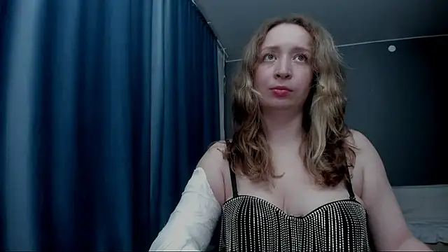 Snapshot of Eva_Rikchter chatting on July 3, 2026, 7:20 pm Eva Rikchter online show from July 3, 2026, 7:20 pm