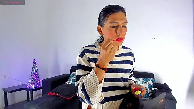 Snapshot of BritannyLord chatting on December 27, 2024, 11:53 pm BritannyLord online show from December 27, 2024, 11:53 pm