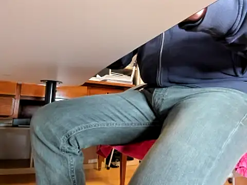 leccaleccafiga online show from February 8, 2025, 5:39 pm