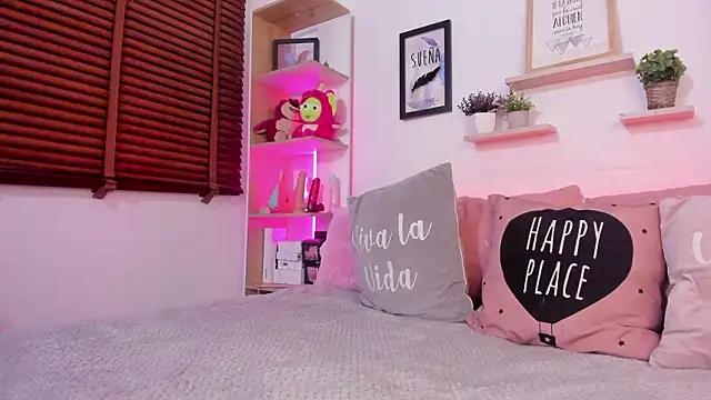 Nata Villalobos online show from March 27, 2026, 3:12 am