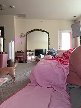 PiggyRose online show from April 16, 2026, 10:56 pm