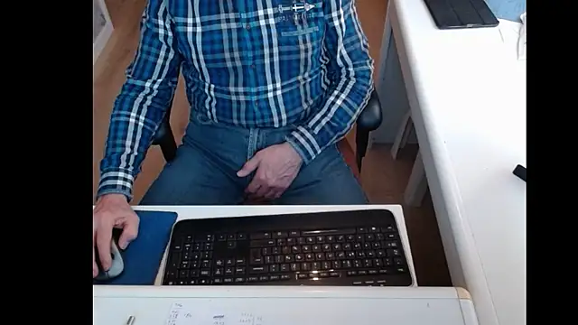 dutchpornking online show from March 9, 2025, 4:22 pm