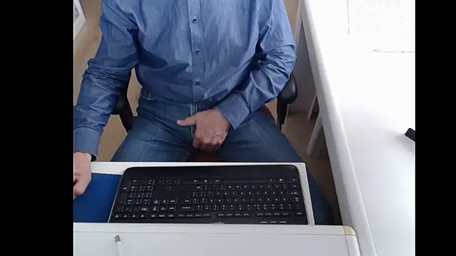 dutchpornking online show from March 22, 2025, 8:40 am