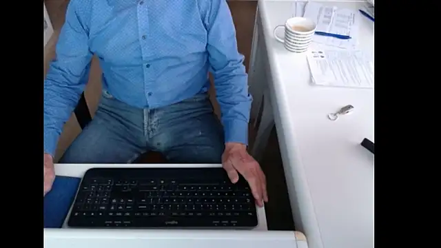 dutchpornking online show from September 9, 2025, 6:35 am