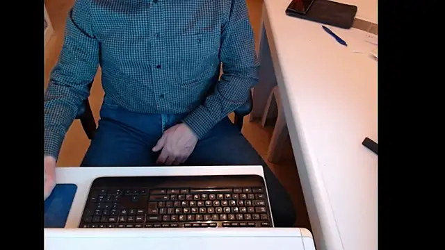 dutchpornking online show from January 8, 2026, 7:10 am