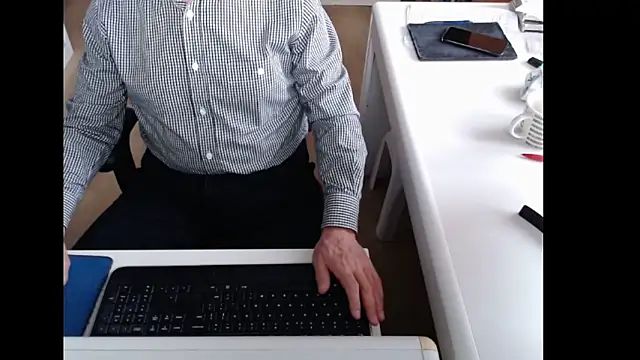 dutchpornking online show from February 10, 2026, 8:07 am