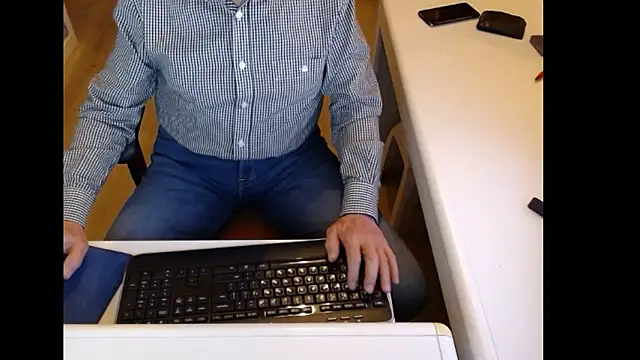 dutchpornking online show from March 1, 2026, 7:49 pm