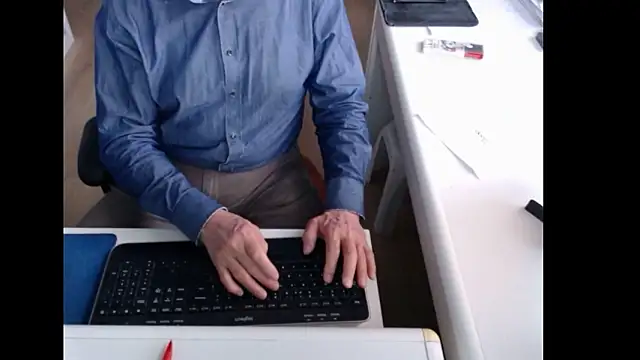 dutchpornking online show from March 14, 2026, 7:25 am