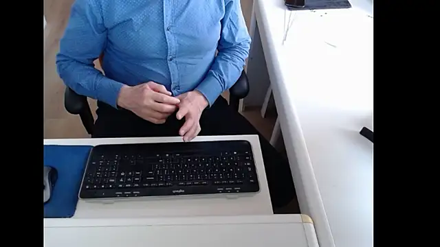 dutchpornking online show from April 20, 2026, 6:05 am