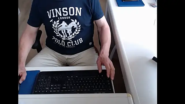 dutchpornking online show from June 1, 2026, 8:16 am