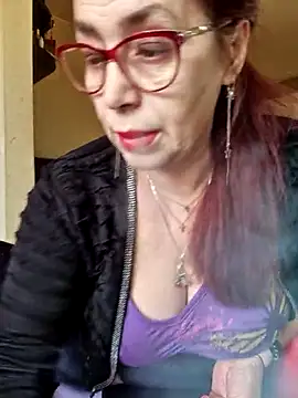 Snapshot of Chriss_Tinaa chatting on April 28, 2026, 4:28 am Chriss Tinaa online show from April 28, 2026, 4:28 am