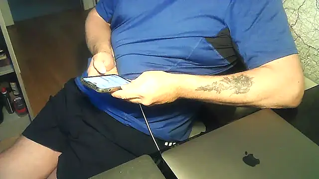 DUDURAxh online show from February 11, 2025, 4:46 pm